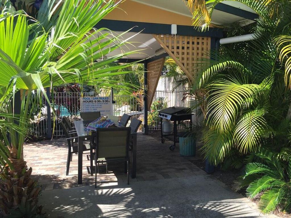 Lazy Lizard Motor Inn Port Douglas Ngoại thất bức ảnh
