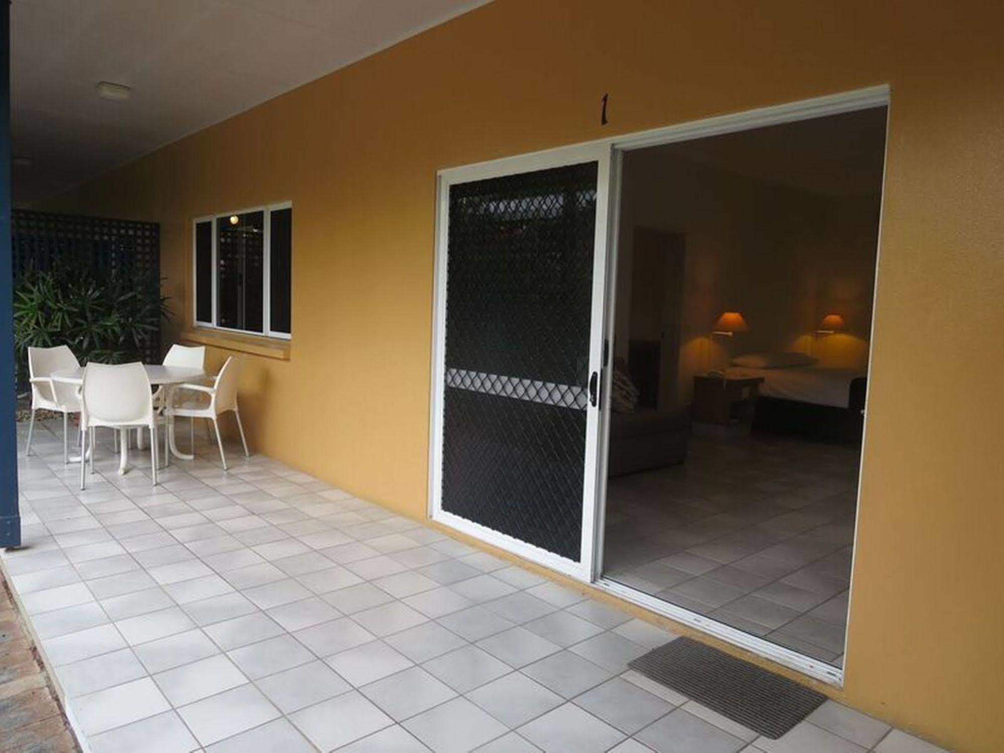 Lazy Lizard Motor Inn Port Douglas Ngoại thất bức ảnh