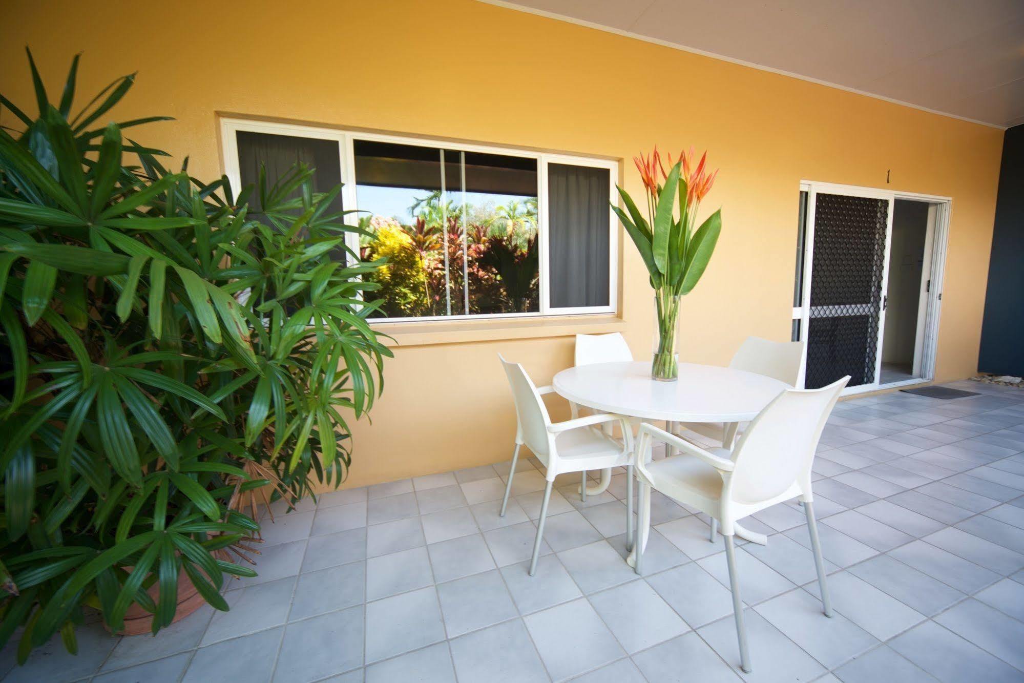 Lazy Lizard Motor Inn Port Douglas Ngoại thất bức ảnh